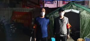 市文旅集團(tuán)一線戰(zhàn)“疫”之：黨旗飄揚(yáng)在門外，黨旗扎根在心里，53歲和35歲黨員成絕佳搭檔